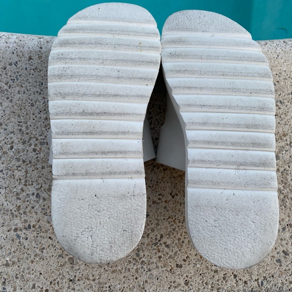 Madden Girl Mythical Platform Sandals Color-Bone (Ivory) with Gold - Size 7 - Picture 12 of 14